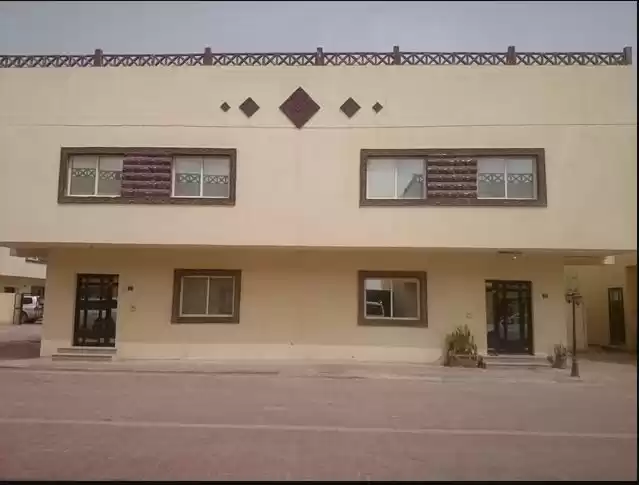 Résidentiel Propriété prête 5 chambres U / f Villa à Compound  a louer au Doha #8141 - 1  image 